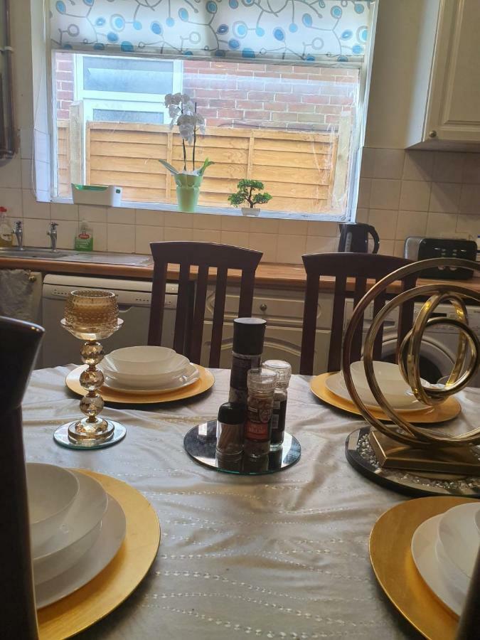 Chaps Guesthouse Саутхамптън Екстериор снимка